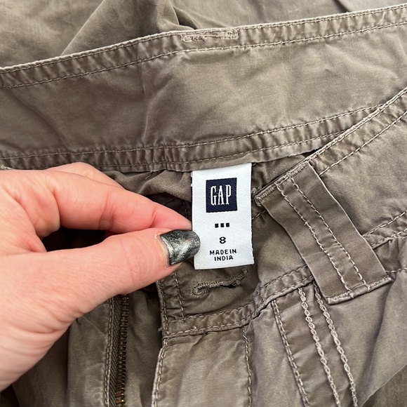 Gap Capri size 8 - Picture 3 of 3